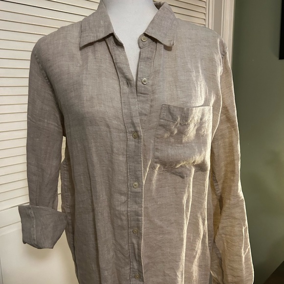 Gap linen blouse. Size small. Cream color. - Picture 2 of 3